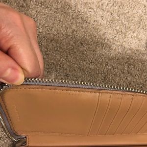 Tory Burch Bags - Tory Burch Parker Zip Continental Wallet Tory Burch Bags - Tory Burch Parker Zip Continental Wallet